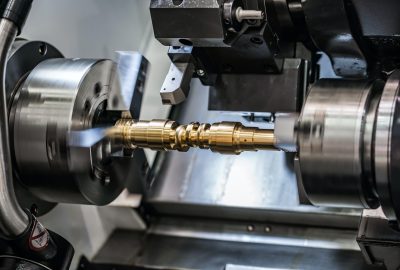 Tour CNC, poupée fixe, poupée mobile